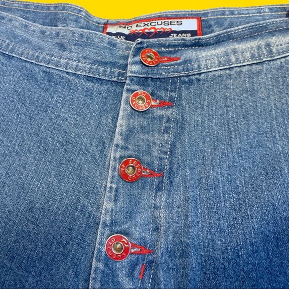 Vintage 1990s High Waisted Jean Shorts Red Size 6 - Picture 2 of 3